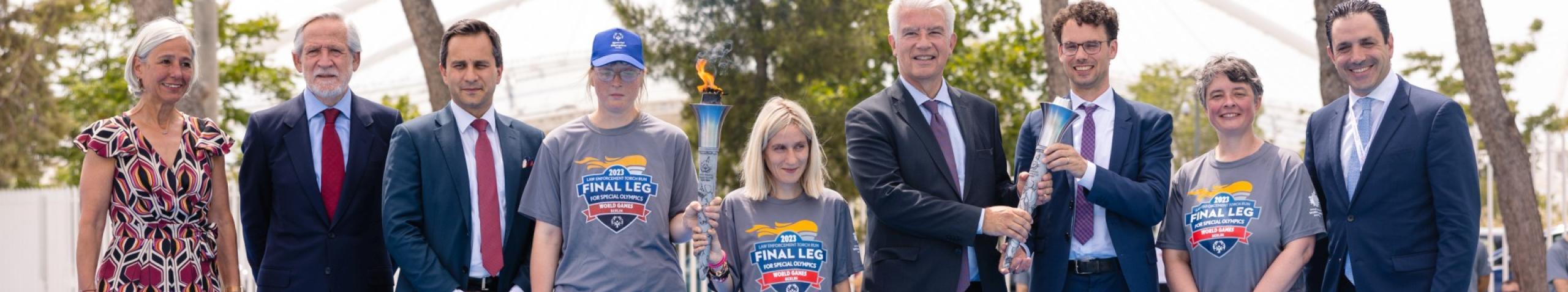 Special Olympics World Games Berlin 2023 – Übergabe der „Flamme der Hoffnung“ an das Austragungsland Deutschland in der Deutschen Schule Athen