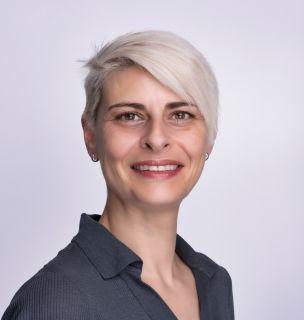 Dr. Eleni Karapanos